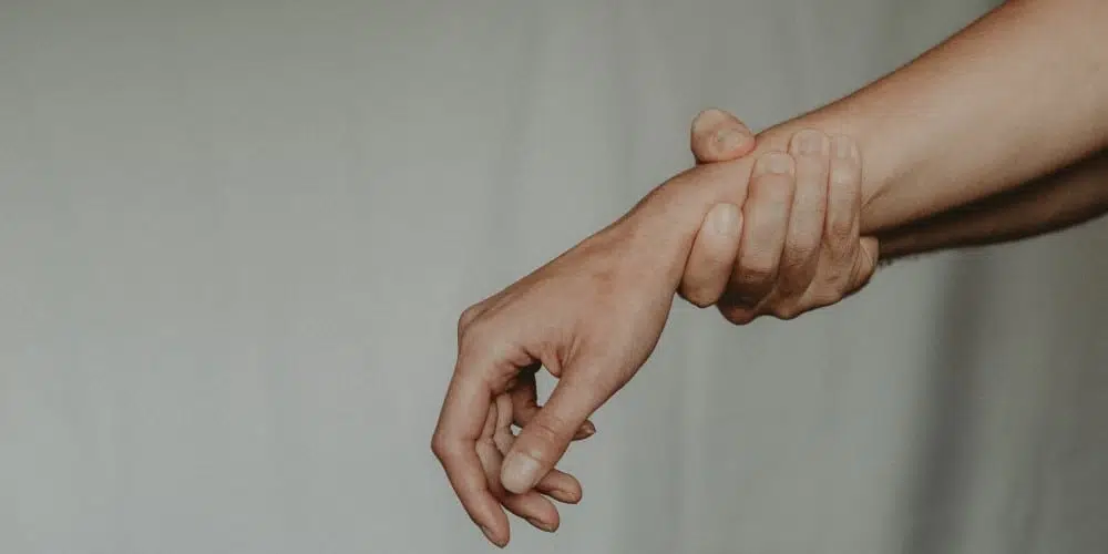 Kaevalu-randmeliigesevalu-sormevalu-randmevalu-peopesavalu-1 - Nahrin